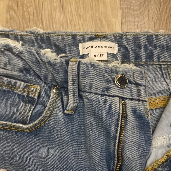 Good American 90’s with Destroyed hem - Picture 5 of 8